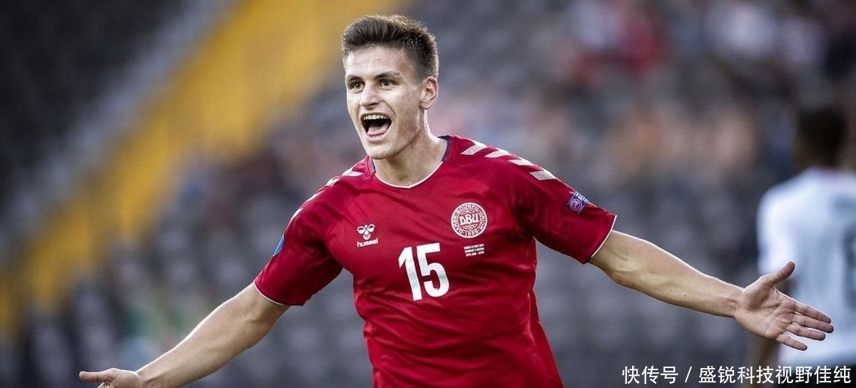 紧追其后 紧追其后