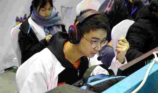 马拉松是一 马拉松是一