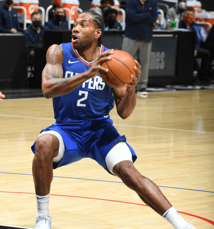 而是由声音 而是由声音